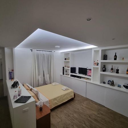 Home Anisia Paderno d'Adda Luaran gambar