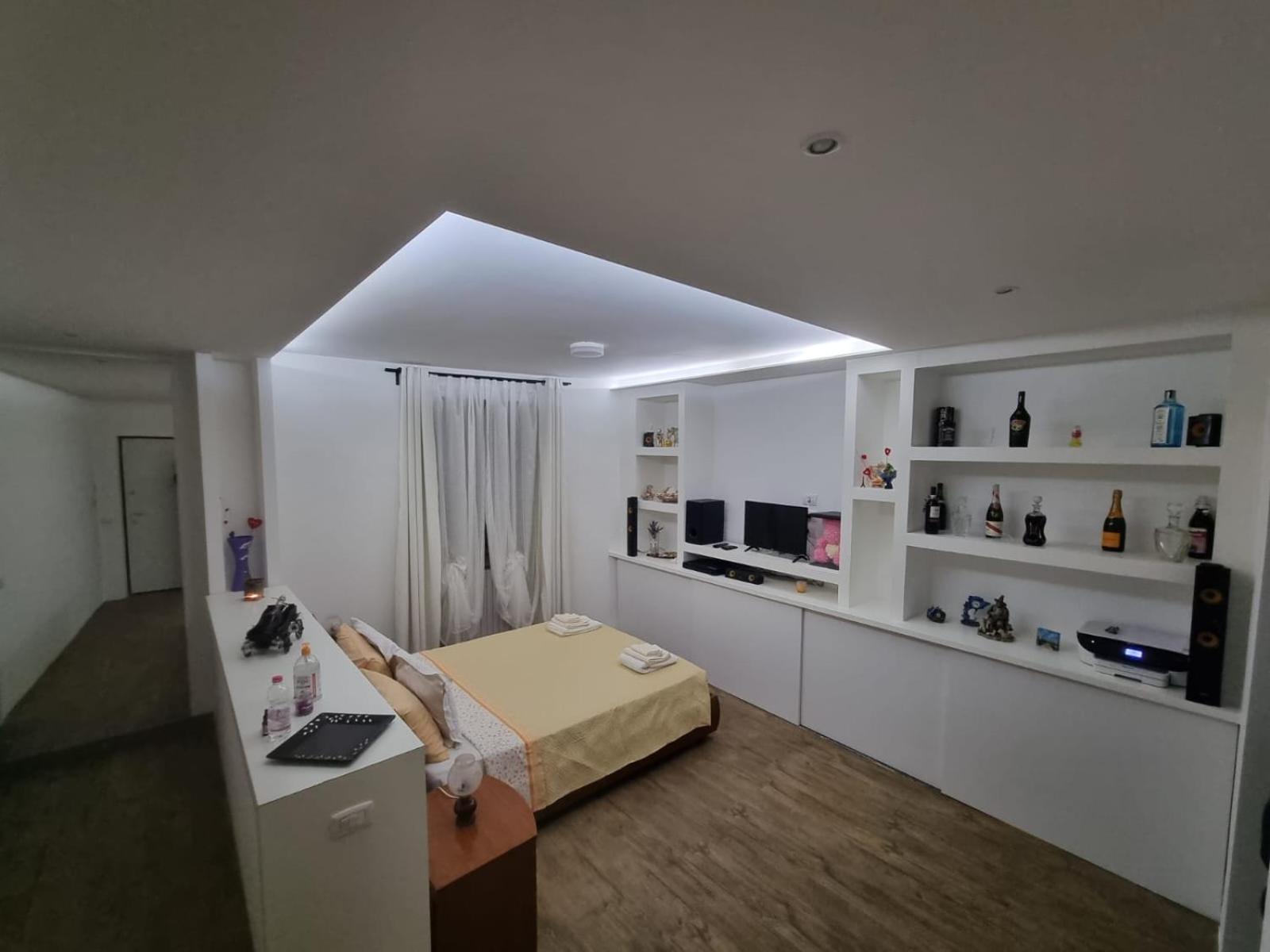 Home Anisia Paderno d'Adda Luaran gambar