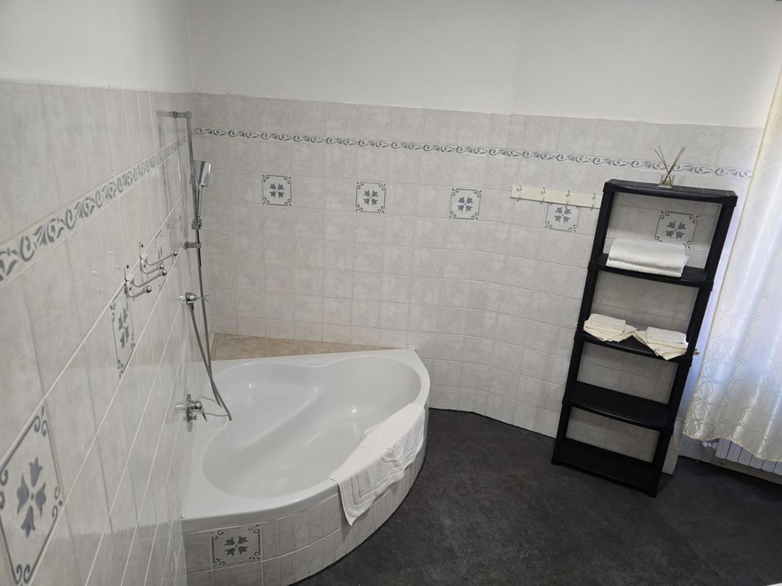 Home Anisia Paderno d'Adda Luaran gambar